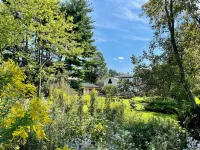 Classic Catskills Home, EV Friendly Hotel di Colchester