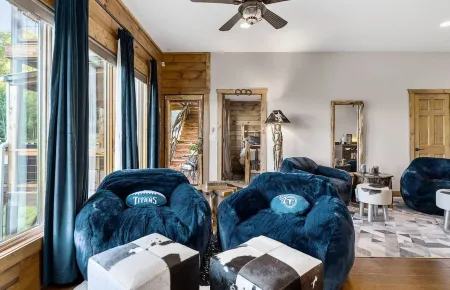 Cedar Lakeview Cowhide Cabin Hot Tub