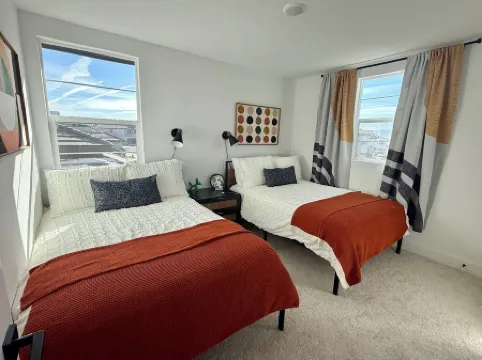 Desert Hideaway • Golf & Mountain Backdrop