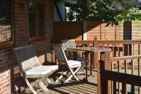 Spacious Private Garden Studio Hotels in Kings Langley