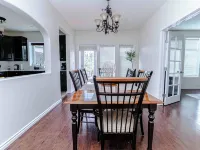 Northern Solace, 2 Bedrooms, 2 Bathrooms, Kitchen, Living Room, 5 Min to Airport Hotels in Yellowknife