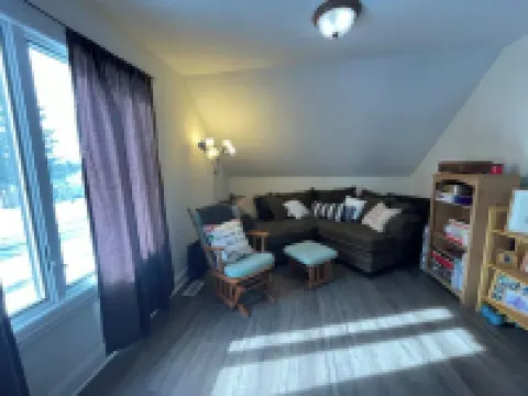 Spacious 5-bedroom Chicago suburban vacation home! Hotels in Roselle