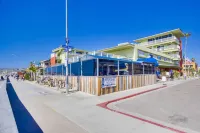 Surfer Beach Hotel Hotel in zona The Promenade at Pacific Beach
