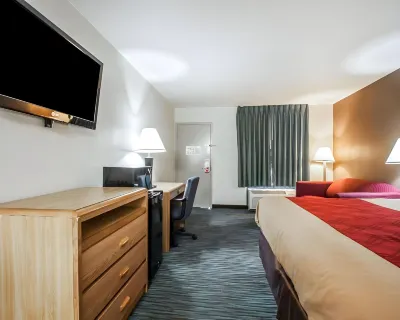 Econo Lodge Inn and Suites - Jackson Hotels in Jackson County