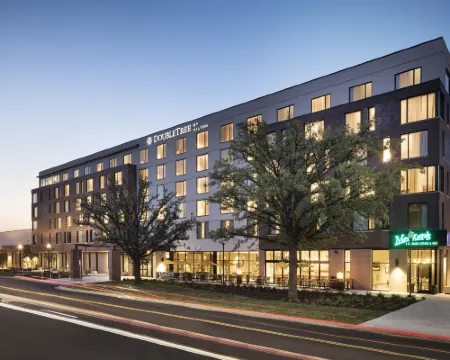 希爾頓逸林酒店-格里利林肯公園 格里利酒店