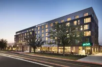 DoubleTree by Hilton Greeley at Lincoln Park - breakfast