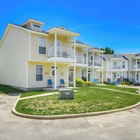 Walk to Beach: Gulfport Retreat w/ Patio