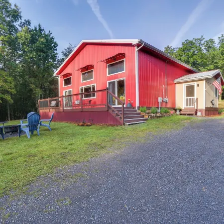 Peaceful Berkeley Springs Home: Escape to Nature!