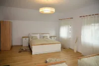 Silent House-Sovata suitable for up to 10 Guests Hotel a Sovata