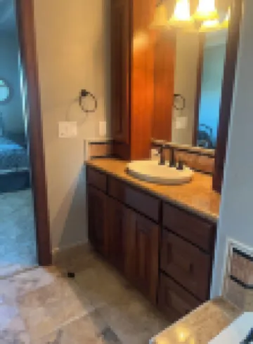 Romanic Getaway! River Front Property with View of the Columbia River