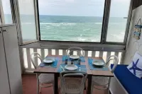 Mary House. Hotels in Marotta