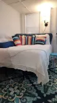 CHARMING , NEW RENO, STUDIO APT.MTHLY RENTAL JUNE START - 1 1/2 BLOCKS TO BEACH