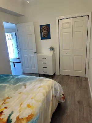 Charming 2-bedroom house with WiFi, AC in nice Little Egg Harbor Township.