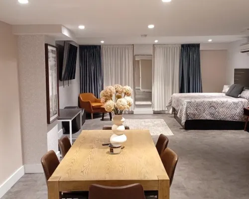 ROSE HOTEL BRONX Hotels near Harlem River Park
