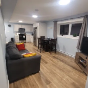 Relax with the whole family at this peaceful place to stay. Close to yyt.