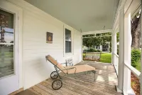 East River Views - Renovated 1905 House- 3 Bedrooms, 3.5 Baths