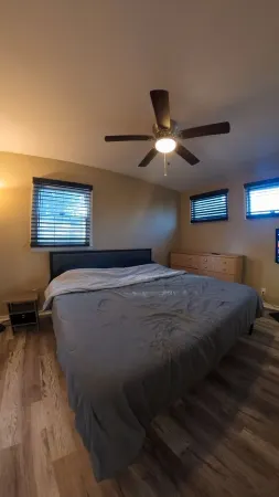 7 Person Sleeper- 4Bd 2Ba King Bed Lake Getaway