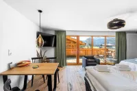 Exclusive studio with mountain views, pool & sauna