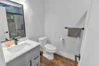 Scenic 10 Acre Farm House - Host Your Event Here Hoteles en Milton