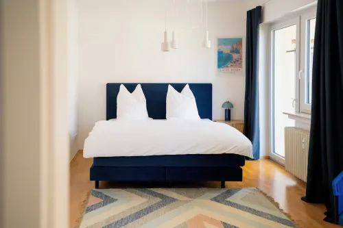 Blue whale, stylish apartment, living room, bedroom, bathroom, kitchen, central in Ulm