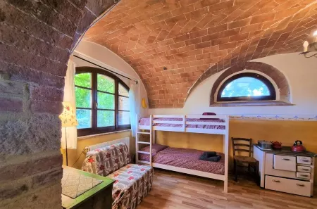 Holiday, where Tuscany is still authentic. 16th c. Villa, Infinity Pool: Ginepro