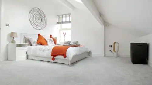 3 Bedroom House Hotels in Shepley