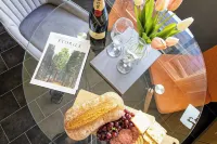 Milton Keynes Central 3BR close to theatre and Santander | Free Parking, WiFi