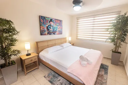 King Beds 4br Urban Oasis w/ Coffee bar