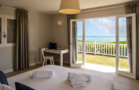 Petite Grenade - View, sea access, infinity pool and tennis court