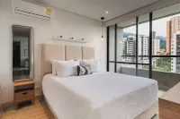 그랜드 바이 잘로  호텔