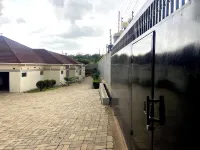 Spacious and staffed 4-bedroom house with WiFi and AC in Blantyre