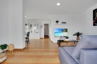 Neu Eingerichtete Ferienwohnung im Herzen von Adeje