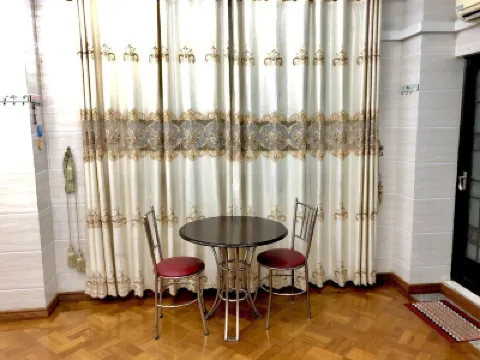 Beautiful Condo with elevator Hotels in 