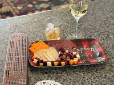 4-bed Cabin- ATV/UTV trail access from the driveway with a bar/covered patio 斯蒂芬森酒店