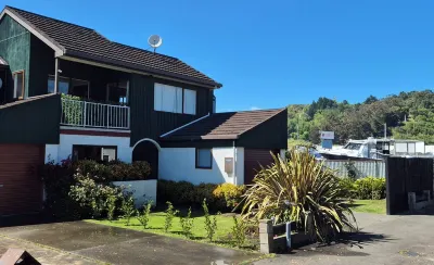 Esplanade Townhouse Hotels in 