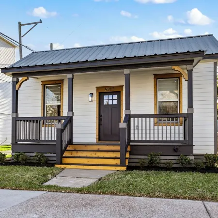 Coastal Retreat w/ Heated Pool & Spa Pleasure Pier