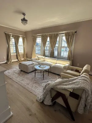 Private Cozy 2-bedroom apartment in charming Scranton with AC