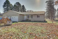Family-Friendly Home w/ Fire Pit ~ 10 Mi to Akron! - 3-Star