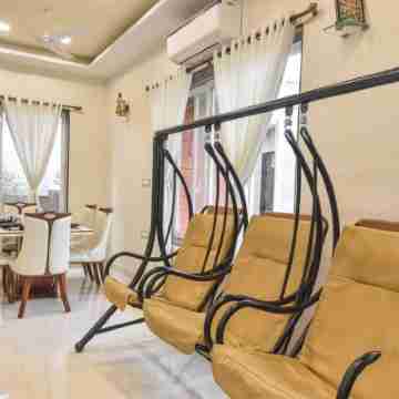 Galaxy villa Dining/Meeting Rooms