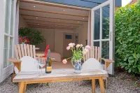 Brand New Romantic Cottage by the Sea فنادق في Aerdenhout