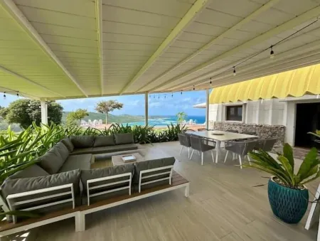 Beach Bunker overlooking Flamenco Beach @ Culebra Island, PR