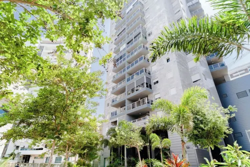 Beach vicinity, shopping G-level, parking. Near playground. Shabbat elevator Hotels in Ashkelon