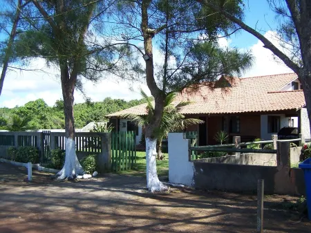 Casa de Seis Suítes, um Quarto e Duas Salas. Paraíso na Beira do mar