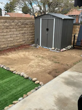 Lovely tiny private house in great safe neighborhood! with private yard for pets