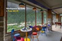 Gostops Plus Kasol Manikaran Road, Bar and Hostel