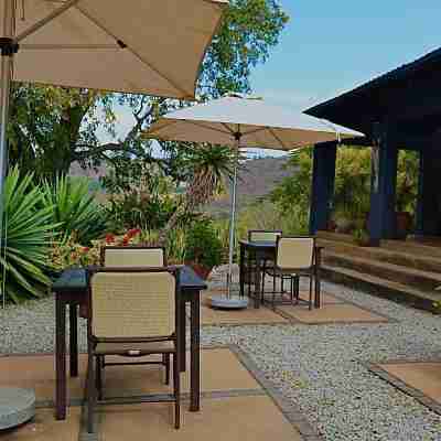Abangane Guest Lodge Hotel Exterior