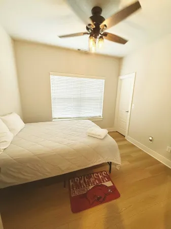 Cozy Luxe Stay Walk to Any Hogs Stadium