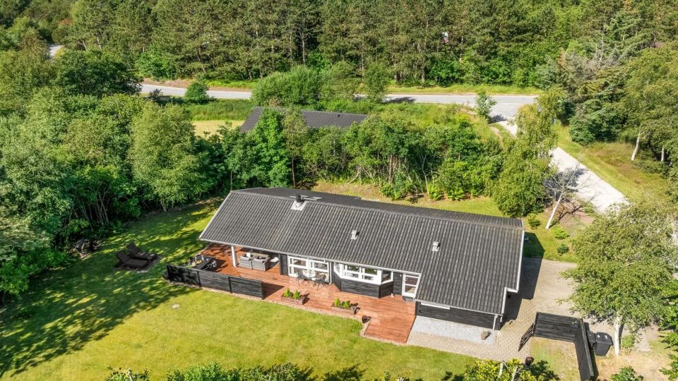 "Arny" - 1.5km from the Sea