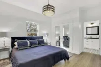 New! Luxurious Home with Wine Cellar & Firepit!