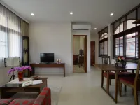 The Golden Wells Residence Chiang Mai Hotels in Mueang Chiang Mai District